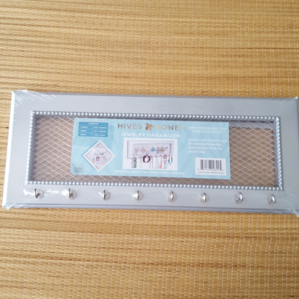 Jewelry organizer